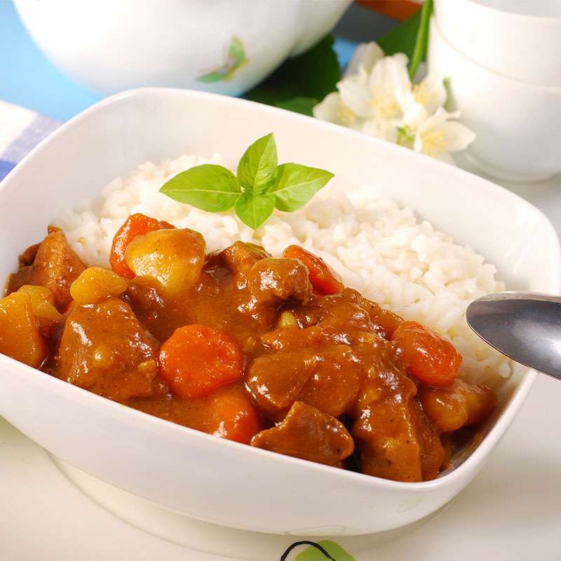 Curry japonés de carnes y zanahorias 